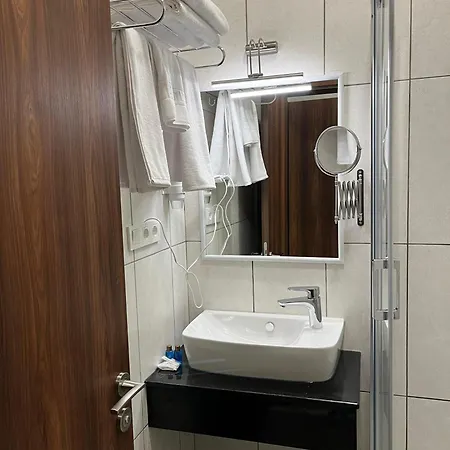 Andi Hotel