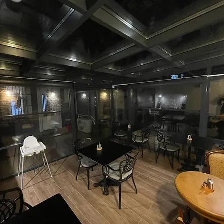 Otel Andi