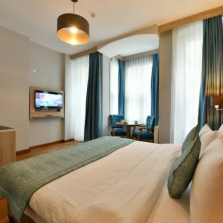 Andi Hotel 2*